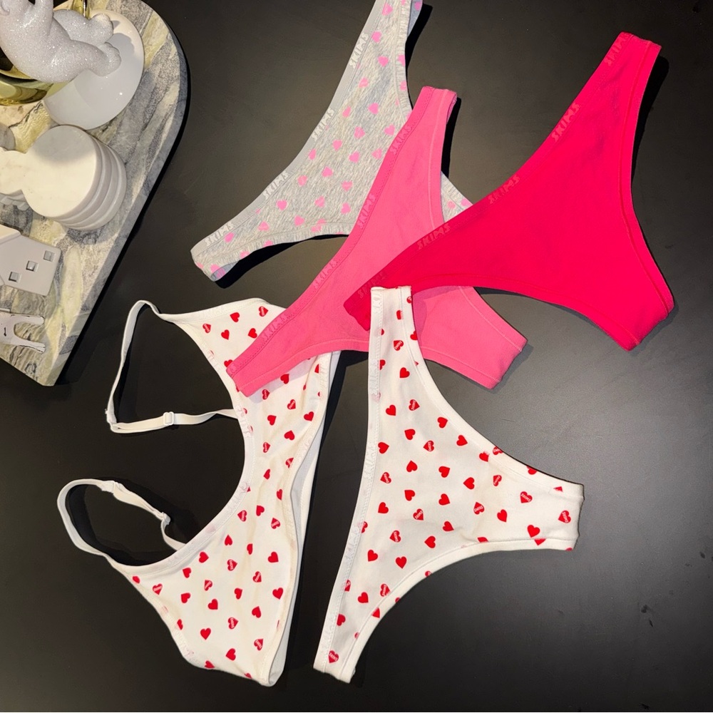 SKIMS Valentines set